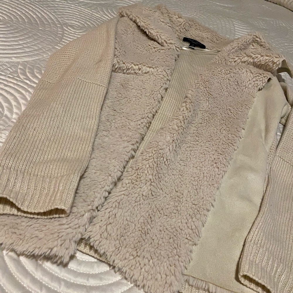 Sweater - Picture 2 of 3